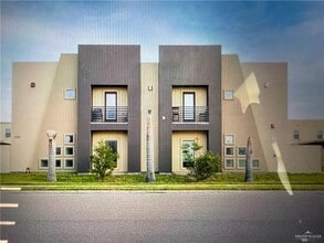 Building Photo - 1216 E Daffodil Ave