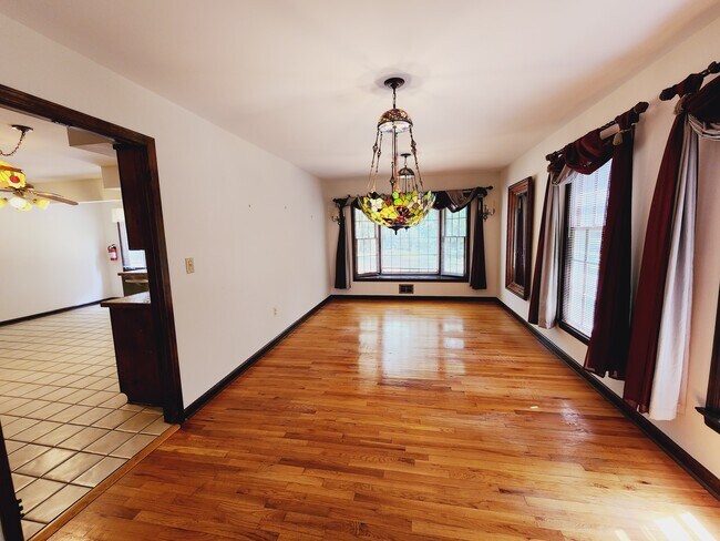 Dining Room - 31 Cooks Cross Rd