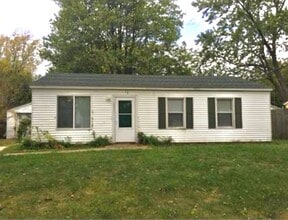 Building Photo - 1621 Clover Ln