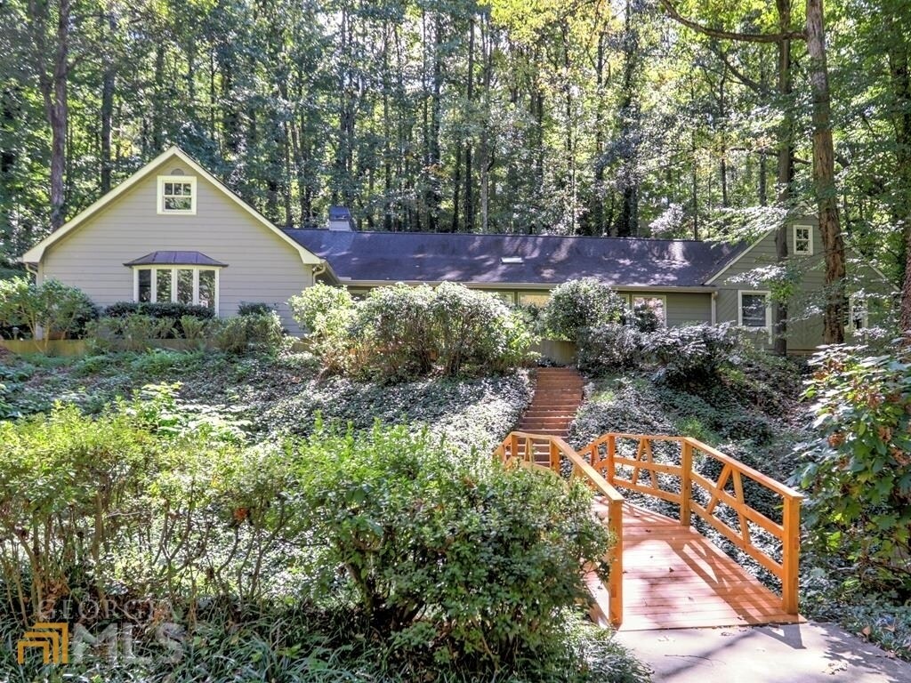 Primary Photo - 7165 Riverside Dr