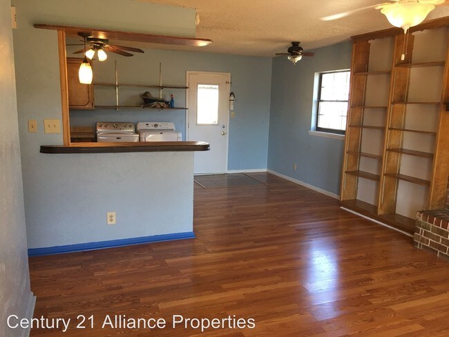 Building Photo - 3270 FM 2048