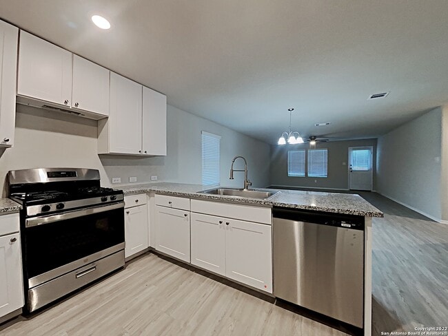 Building Photo - 5550 Basil Chase