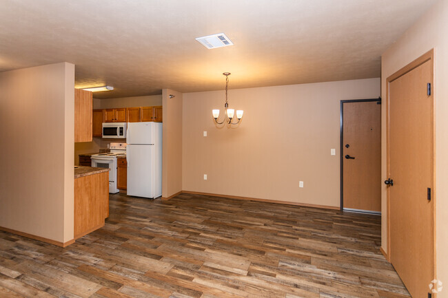 2BR, 1BA - 1080SF - Sunrise Apartments