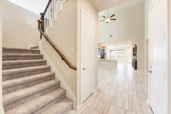 Building Photo - 8714 Windsong Trail Dr