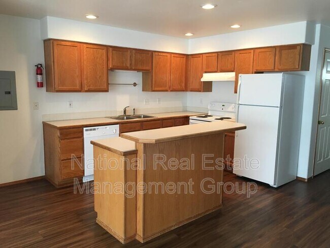 Foto del edificio - 1330 S Skyline Dr