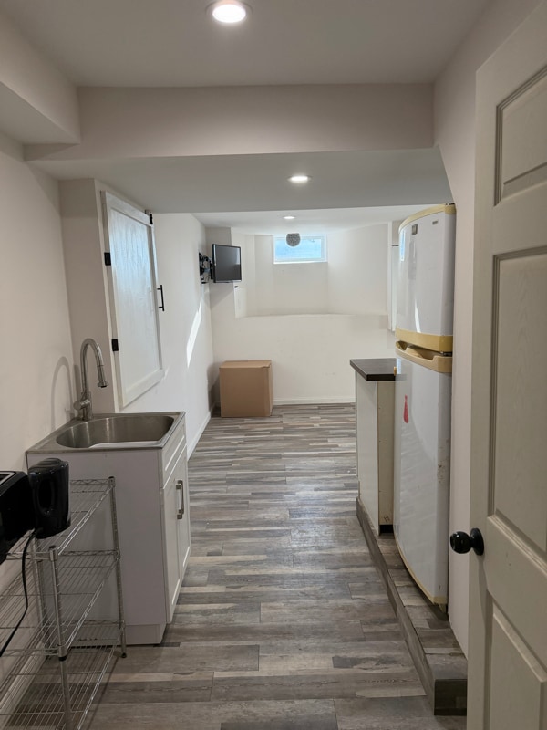 Building Photo - 89 Monroe St