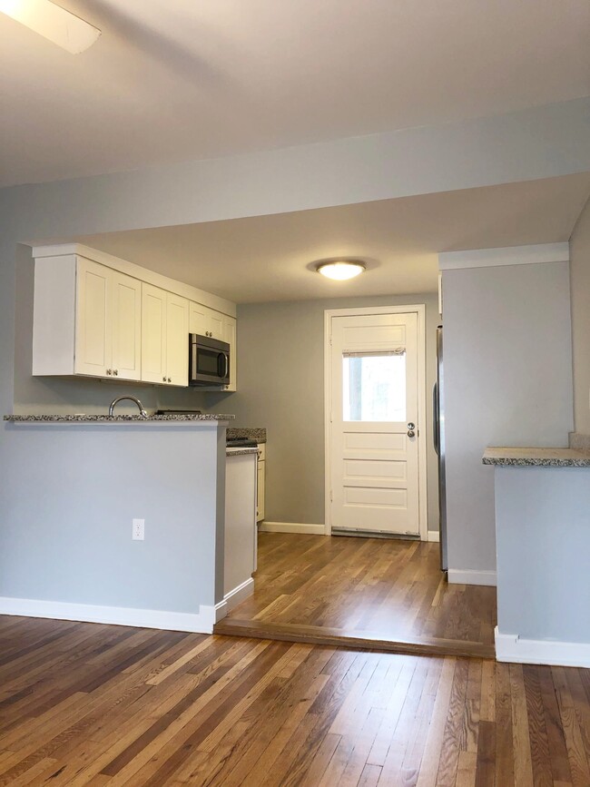 Building Photo - 104 Harvard St