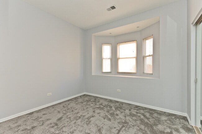 Foto del edificio - 2326 N Rockwell St