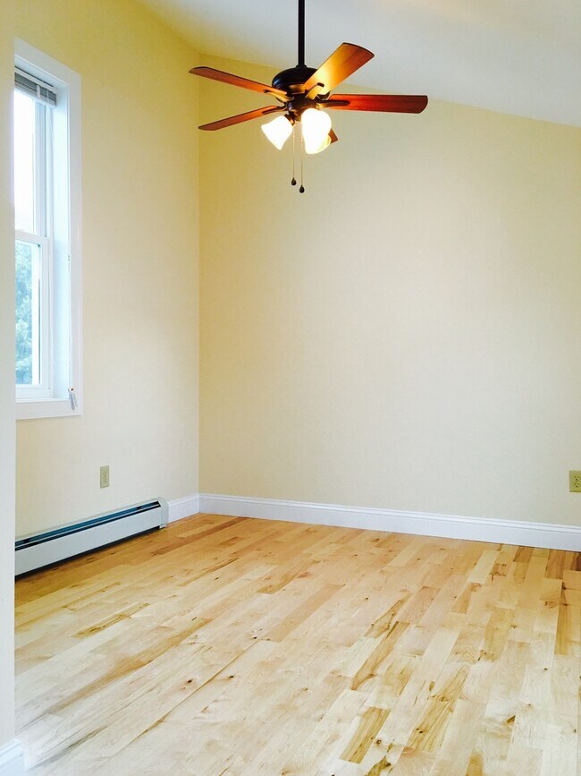 Building Photo - 158 North St