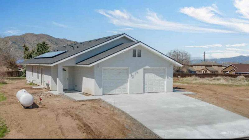 Primary Photo - 21605 Golden Star Blvd