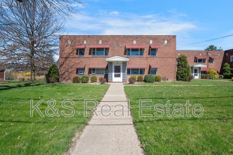 Primary Photo - 1437 Lincoln Way