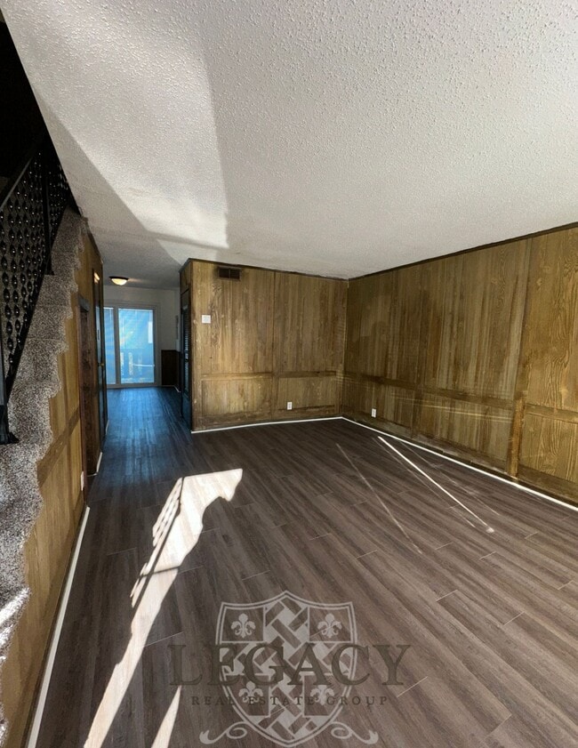 Building Photo - 1031 Harold Dr