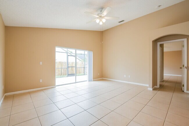 Building Photo - 2765 Falcon Crest Pl