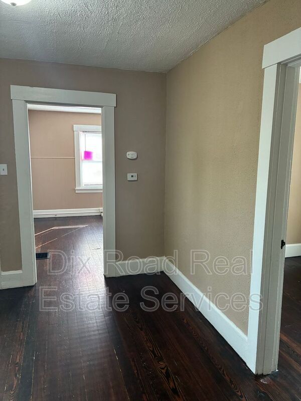 Foto del edificio - 1002 Auburn St