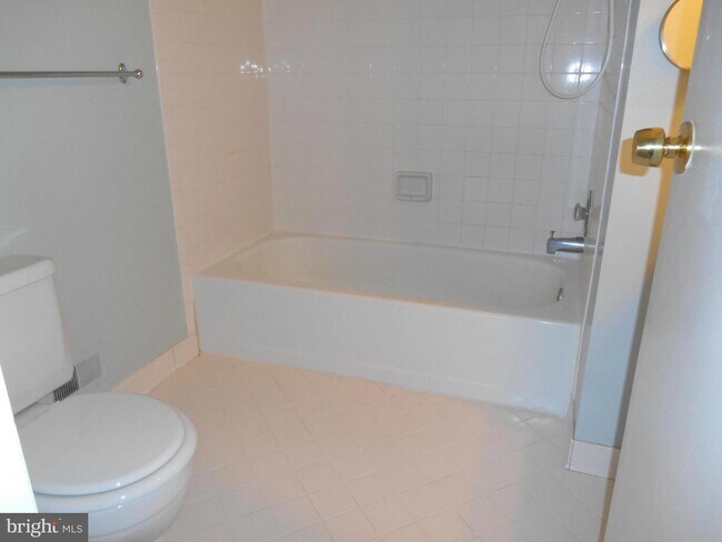 Foto del edificio - 13326 Waterside Cir