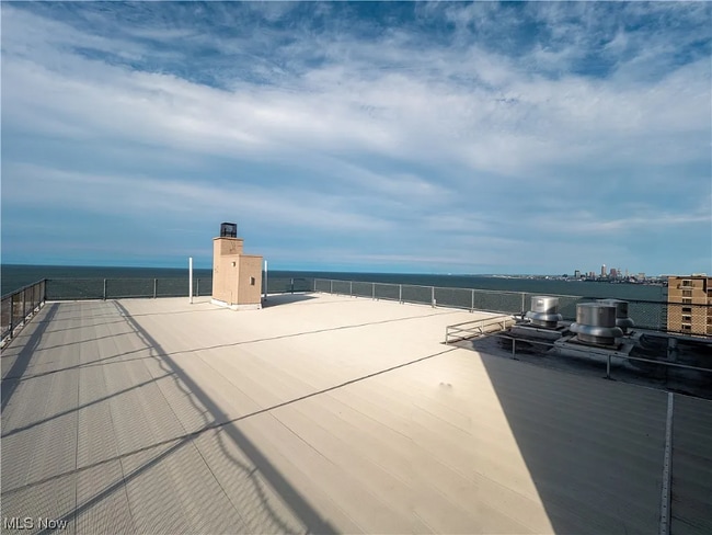 Photo - 12520 Edgewater Dr Apartment