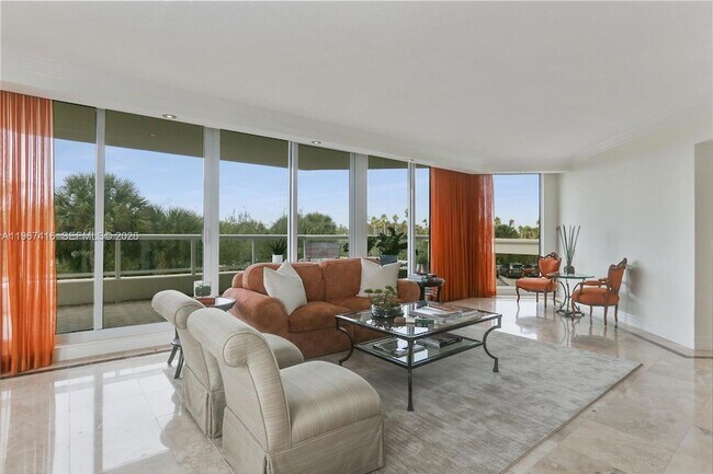 Foto del edificio - 6051 N Ocean Dr