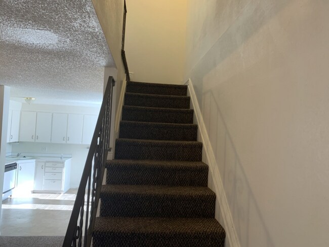 Foto del edificio - 825 E 275 N