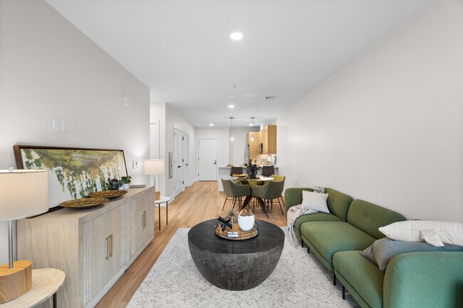 Building Photo - 5545 Park Ave