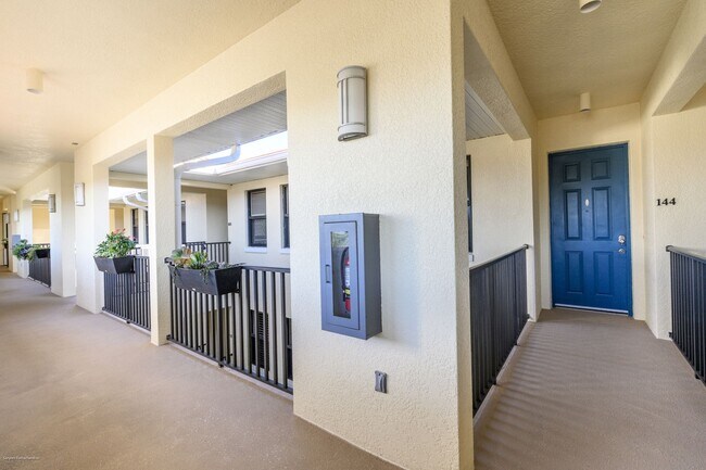 Foto del edificio - PRICE DROP!! Luxury Waterfront Living with Deeded Dock – Punta Gorda Isles