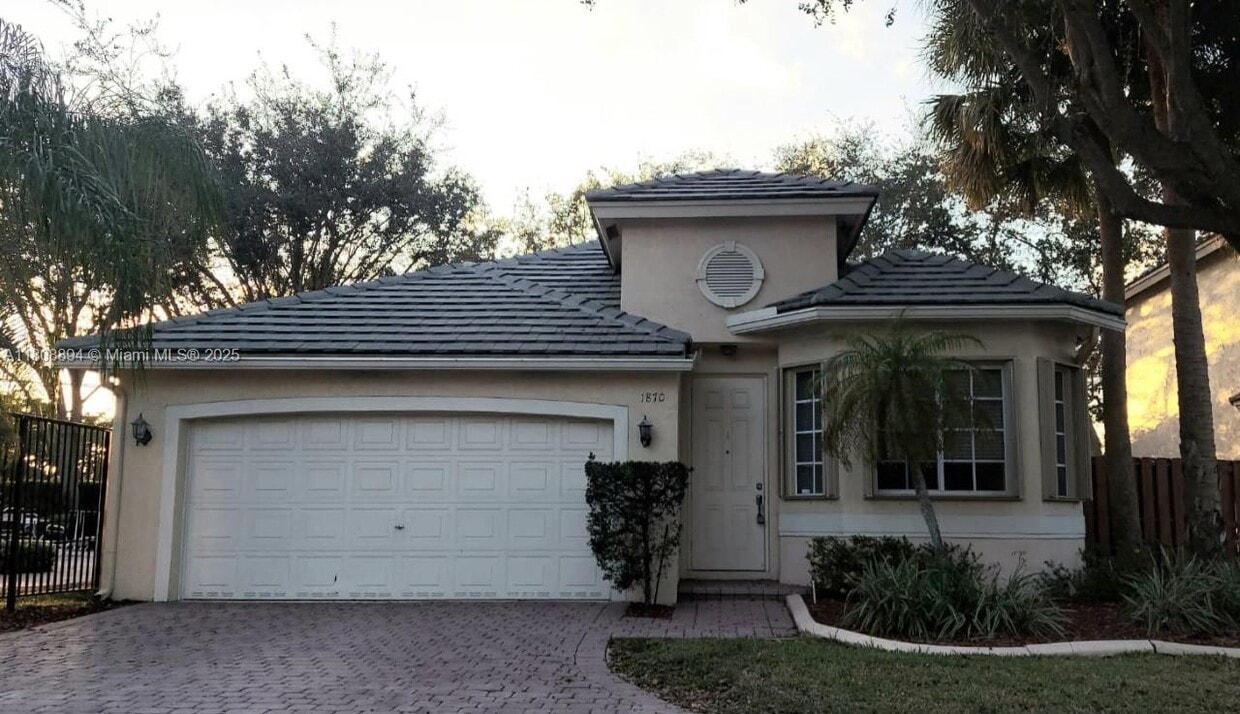 Foto principal - 1870 NW 100th Way