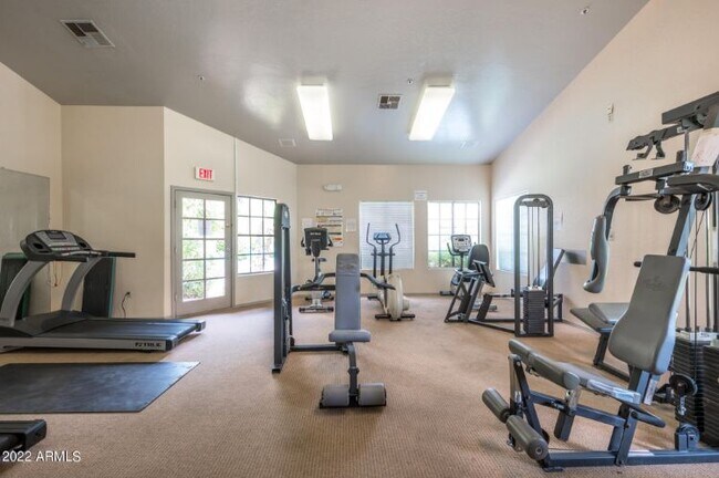 Foto del edificio - 9600 N 96th St