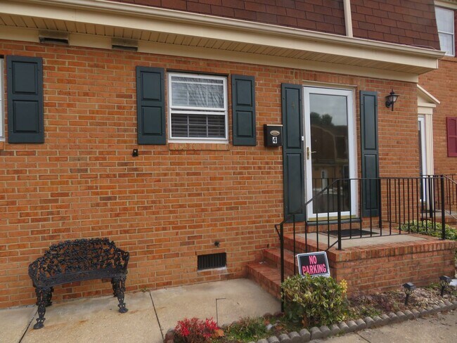 Foto del edificio - Woodmere Pointe Condominium-Petersburg