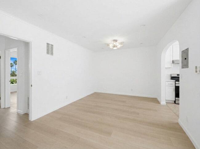 Foto del edificio - 337 Rexford Dr