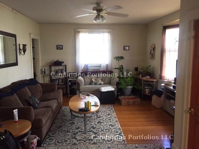 Foto del edificio - 16 Westwood Rd