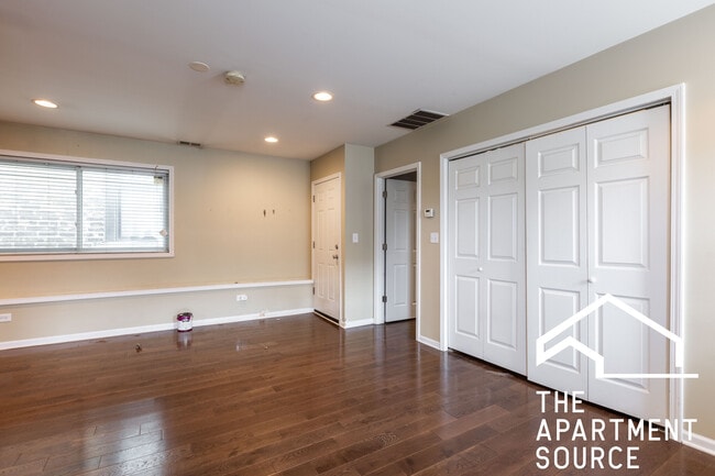 Foto del edificio - 1532 N Greenview Ave