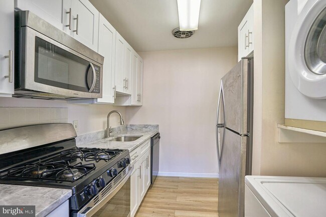 Foto del edificio - 4371 Cherry Hill Rd