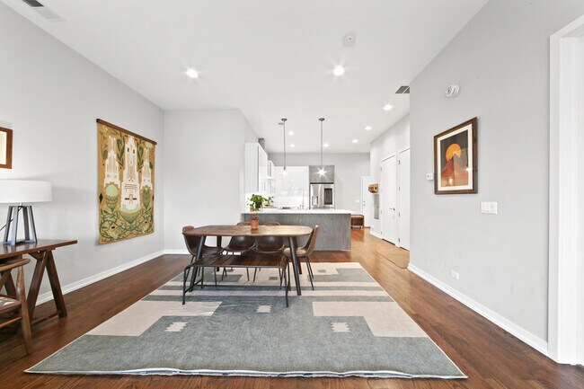 Building Photo - 5 N Oakley Blvd