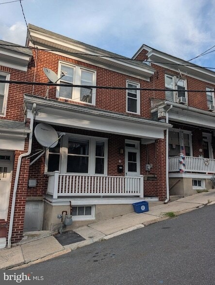 14 S 12th St
