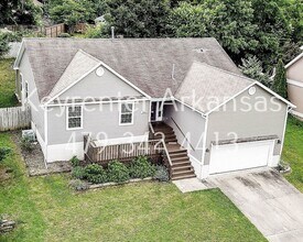 Building Photo - 2943 Setter St