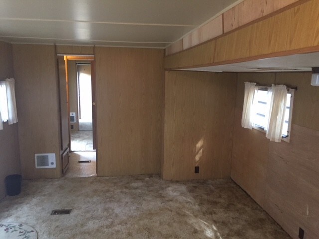 Building Photo - 242 Adeles Way