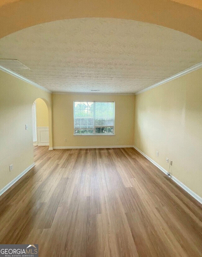 Building Photo - 3875 Hadley Rd