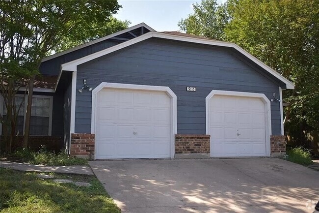 Building Photo - 9115 Japonica Ct