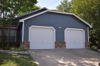 Building Photo - 9115 Japonica Ct