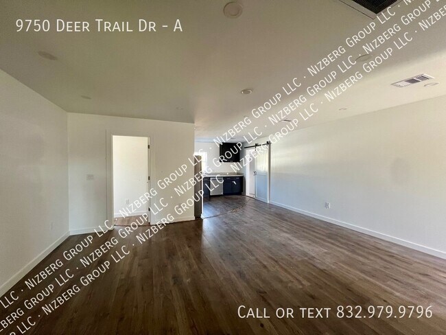 Foto del edificio - 9750 Deer Trail Dr