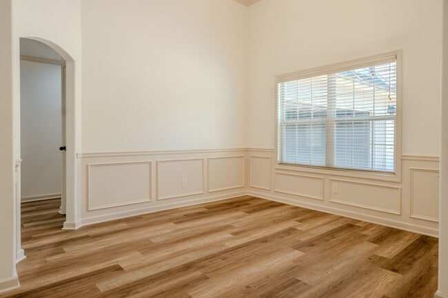 Building Photo - 115 Cypress Pl