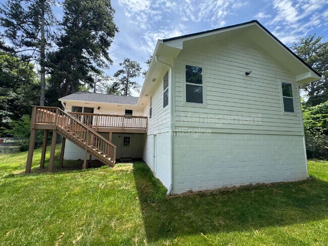 Foto del edificio - 32 Hillcrest Dr SE