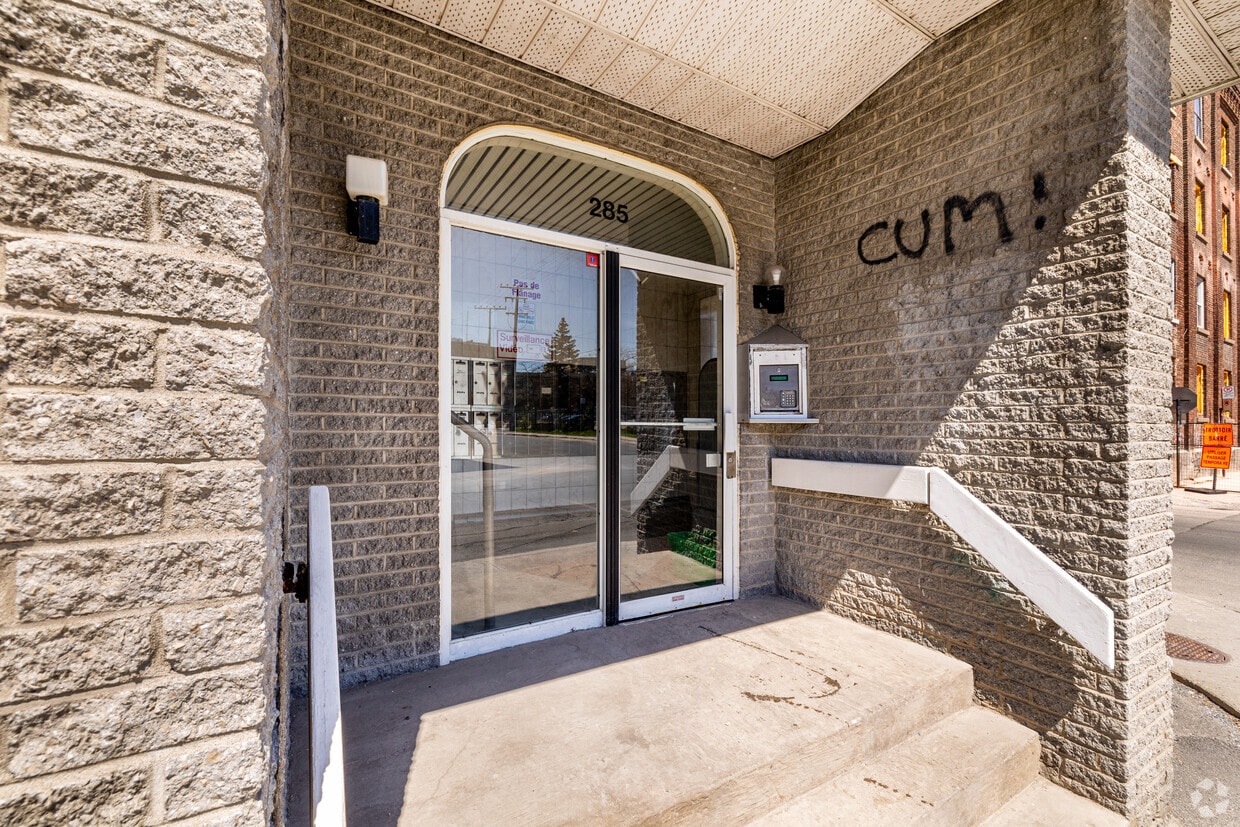 Building Photo - 285 de Bellechasse