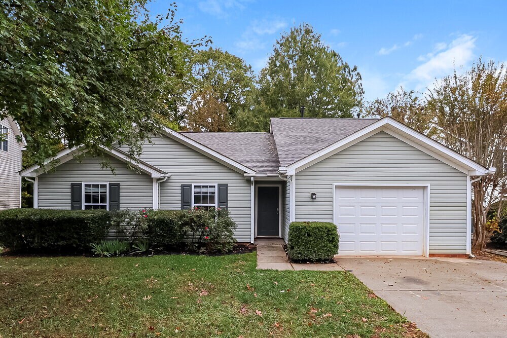 Foto principal - 7039 Lowen Rd