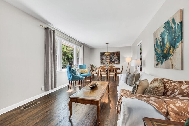 Foto del edificio - 3 Bedroom 1 Bath Donelson House by Two Riv...