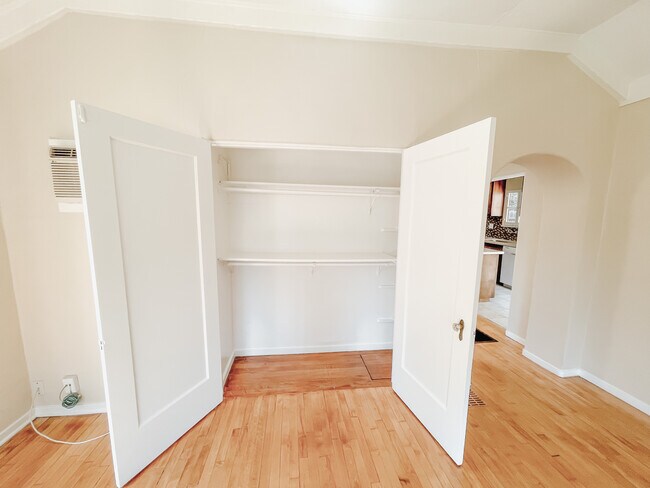 Foto del edificio - 3400 H St