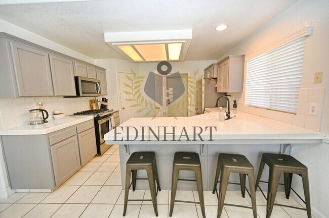Foto del edificio - 5825 W Wathen Ave