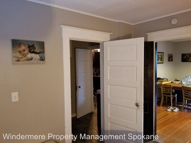 Foto del edificio - 422-428 W Montgomery Ave