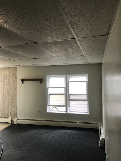 Building Photo - 103 E Broadway