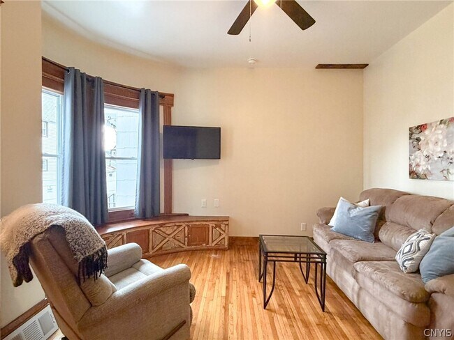 Foto del edificio - 1015 White Pl