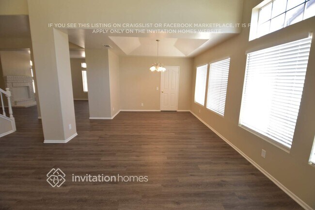 Building Photo - 24340 Saddlebag Ct